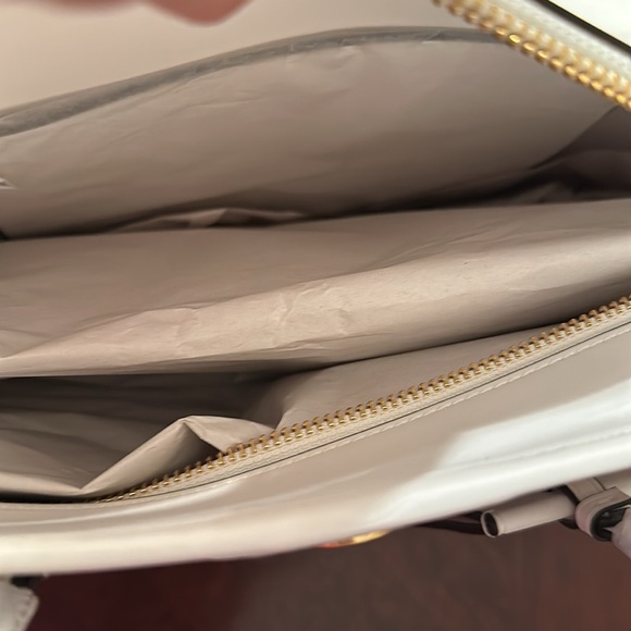 Tory Burch canvas tote, with strap. New❤️Sold🎉 - Picture 8 of 9